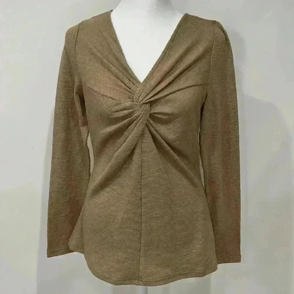 Twisted long sleeve shirt